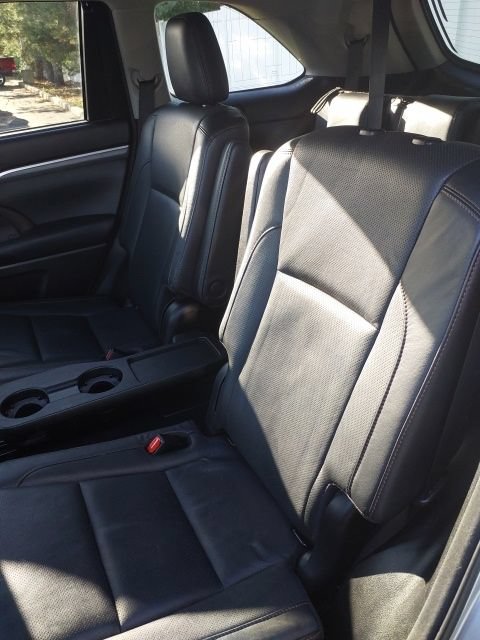 Used 2017 Toyota Highlander Limited AWD/4WD image 6