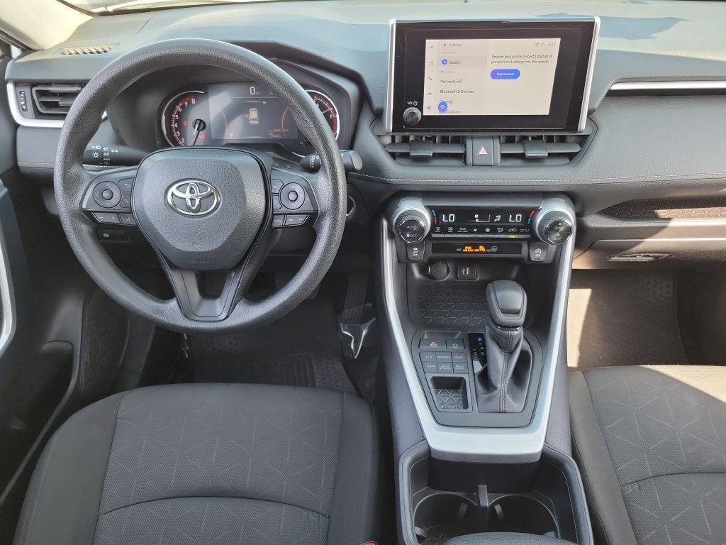 Used 2025 Toyota RAV4 XLE AWD/4WD image 10