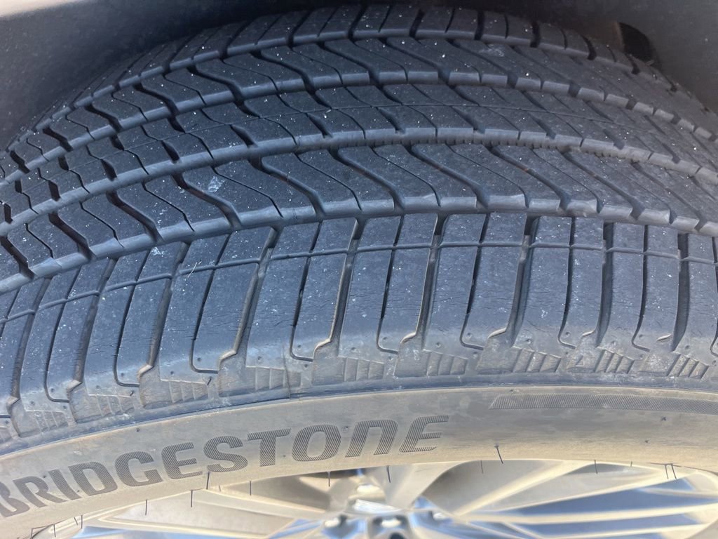 Used 2023 Cadillac Escalade V image 16