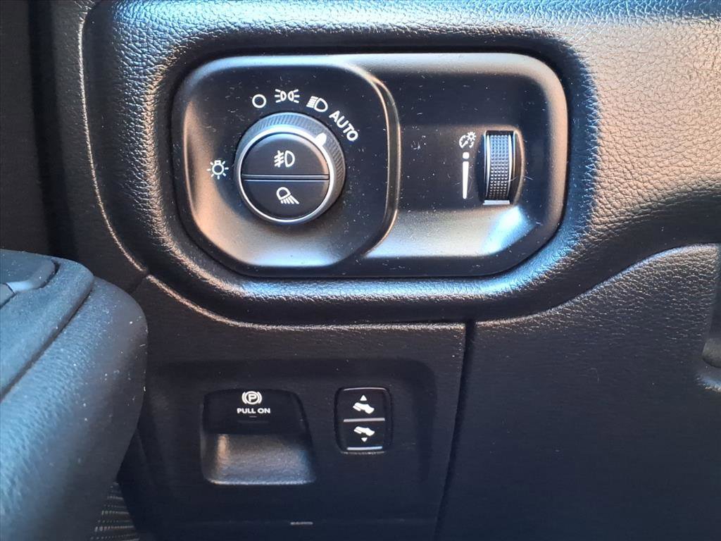 Certified 2025 RAM 1500 Big Horn image 18