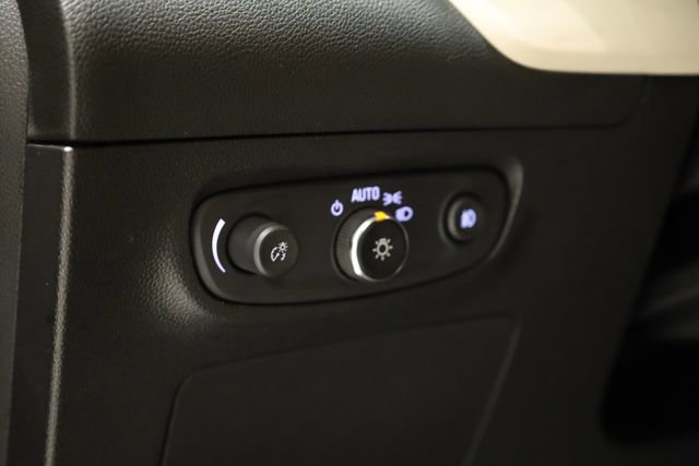 Used 2020 Buick Encore GX Essence image 14