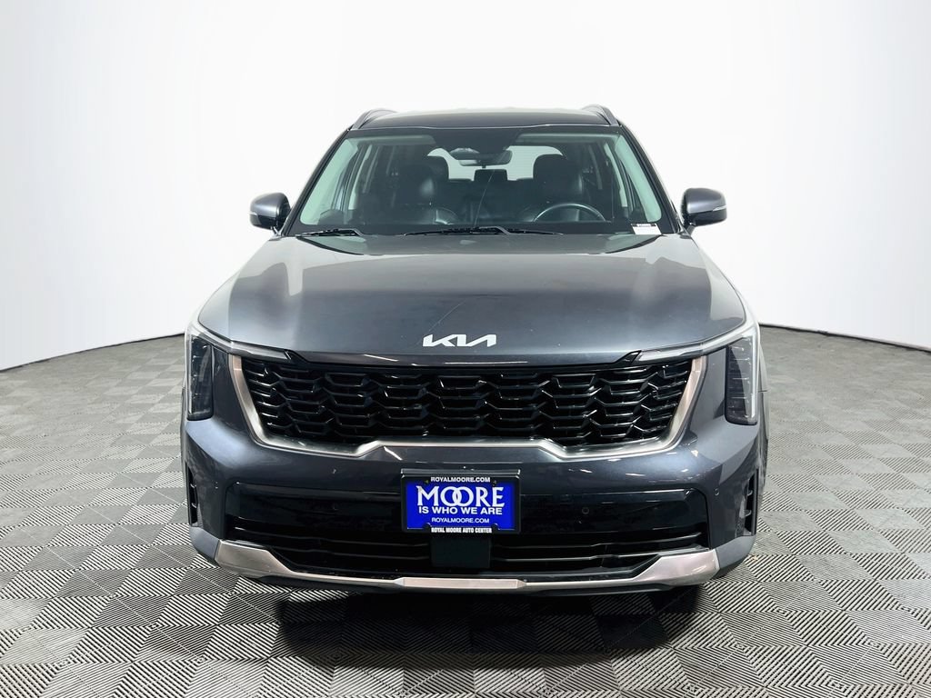 Used 2024 Kia Sorento S FWD image 2