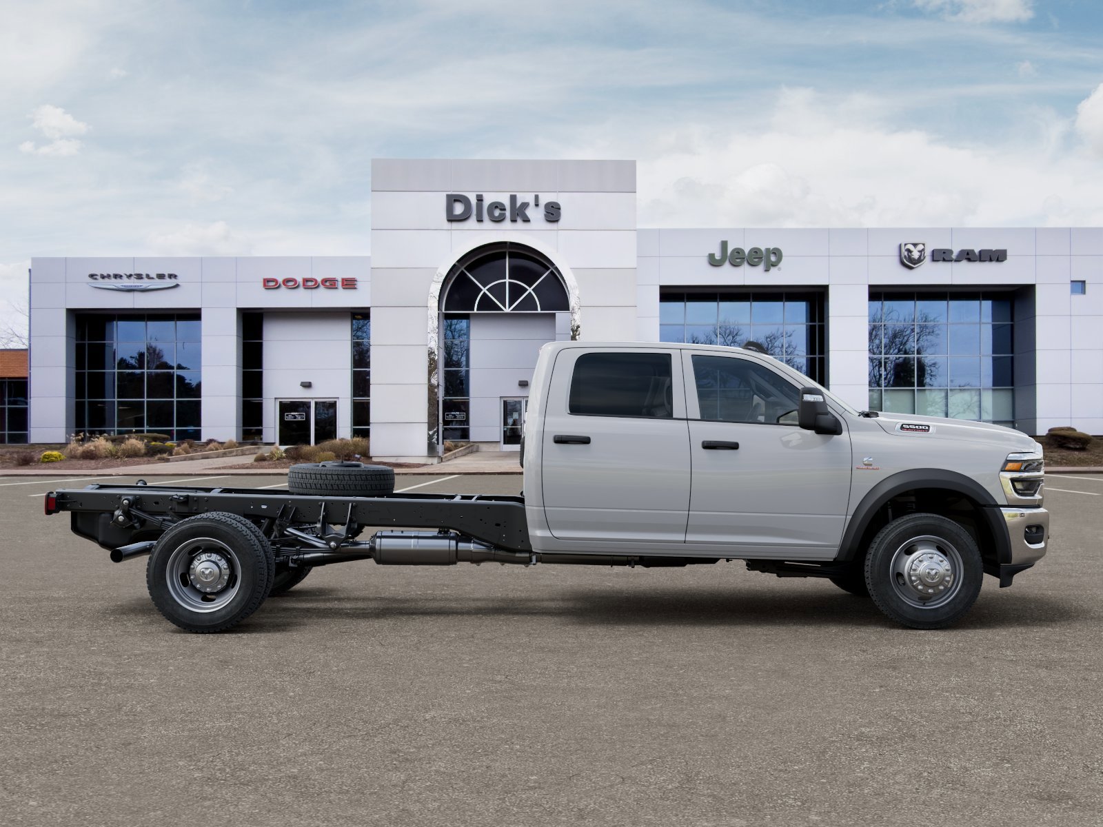 New 2026 RAM 5500 Tradesman AWD/4WD image 21