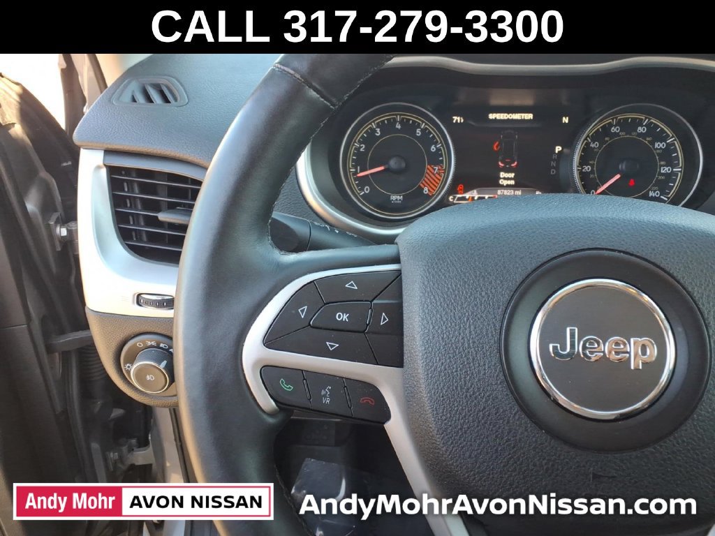 Used 2014 Jeep Cherokee Trailhawk w/ Comfort/Convenience Group AWD/4WD image 26