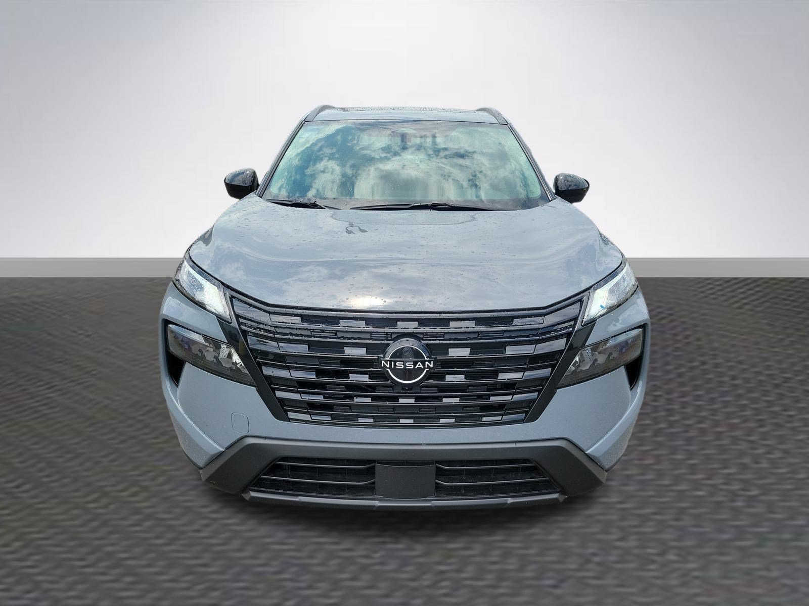 Used 2026 Nissan Rogue Dark Armor FWD image 2