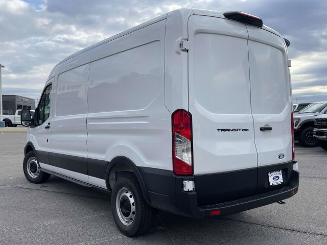 New 2026 Ford Transit 250 148 Medium Roof w/ Load Area Protection Package RWD image 4