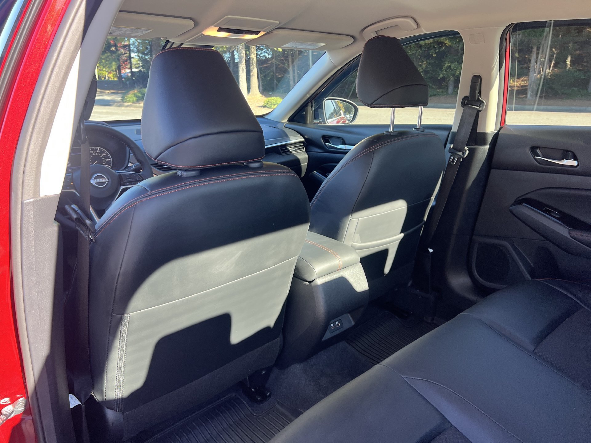 Used 2025 Nissan Altima 2.5 SR FWD image 17