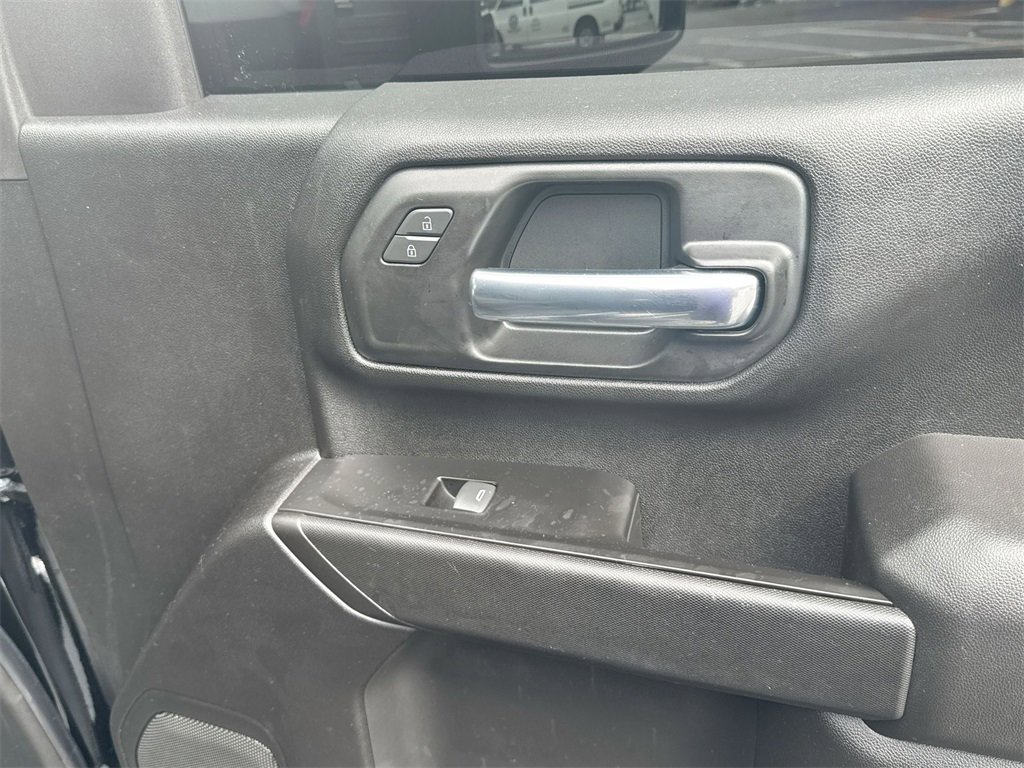 Used 2025 Chevrolet Silverado 2500 Custom image 30
