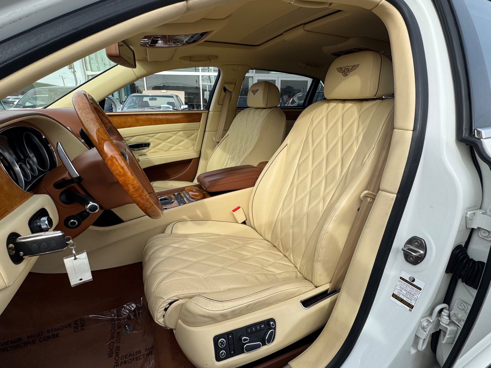 Used 2016 Bentley Flying Spur V8 image 2