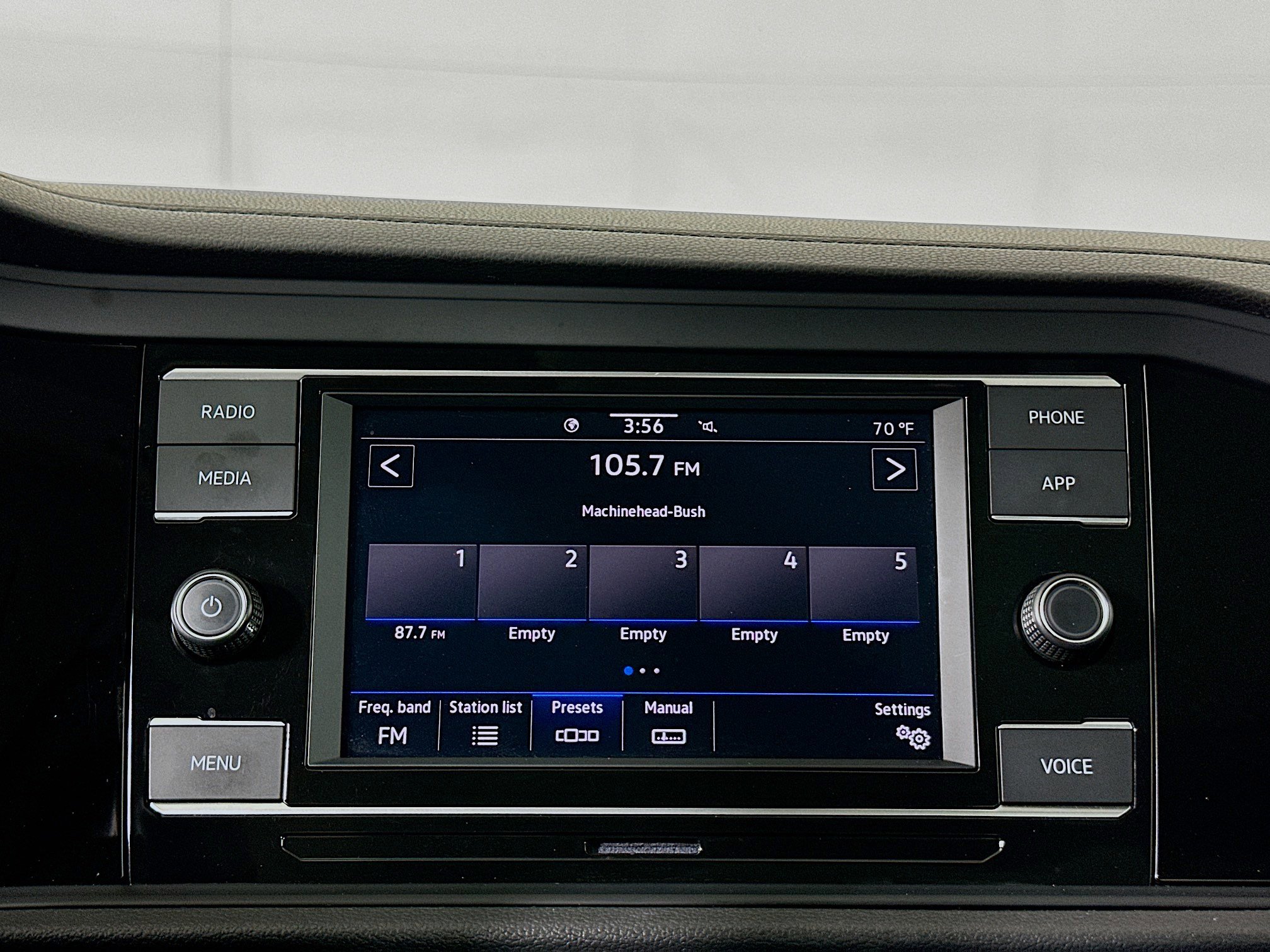 Used 2024 Volkswagen Jetta SE image 21