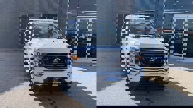 Certified 2022 Ford F150 XLT w/ Equipment Group 302A High image 4