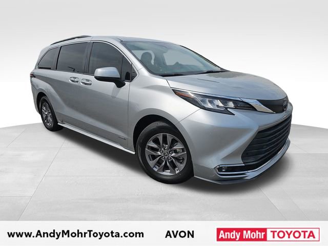 Used 2021 Toyota Sienna XLE
