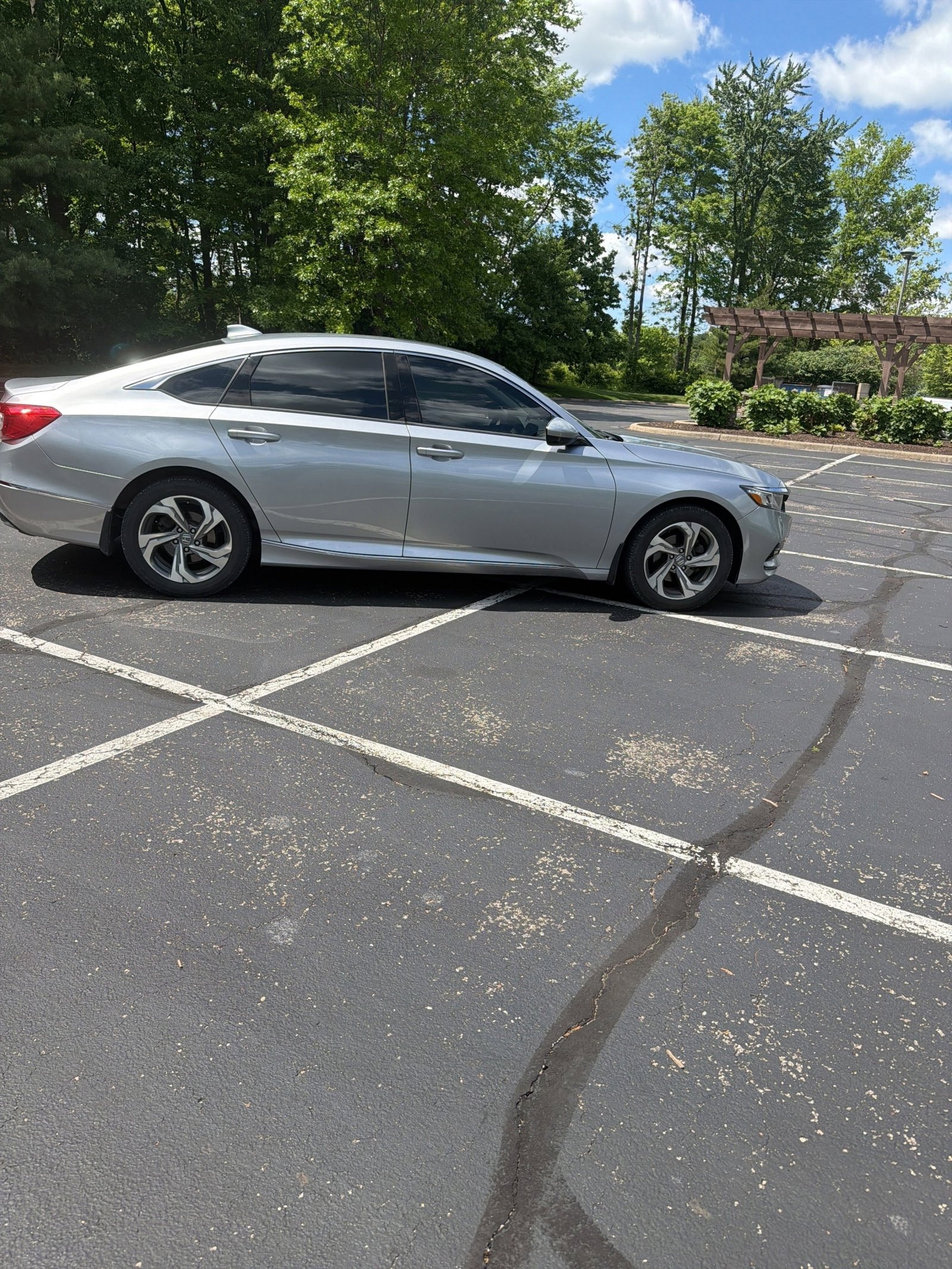 Used 2019 Honda Accord EX image 9