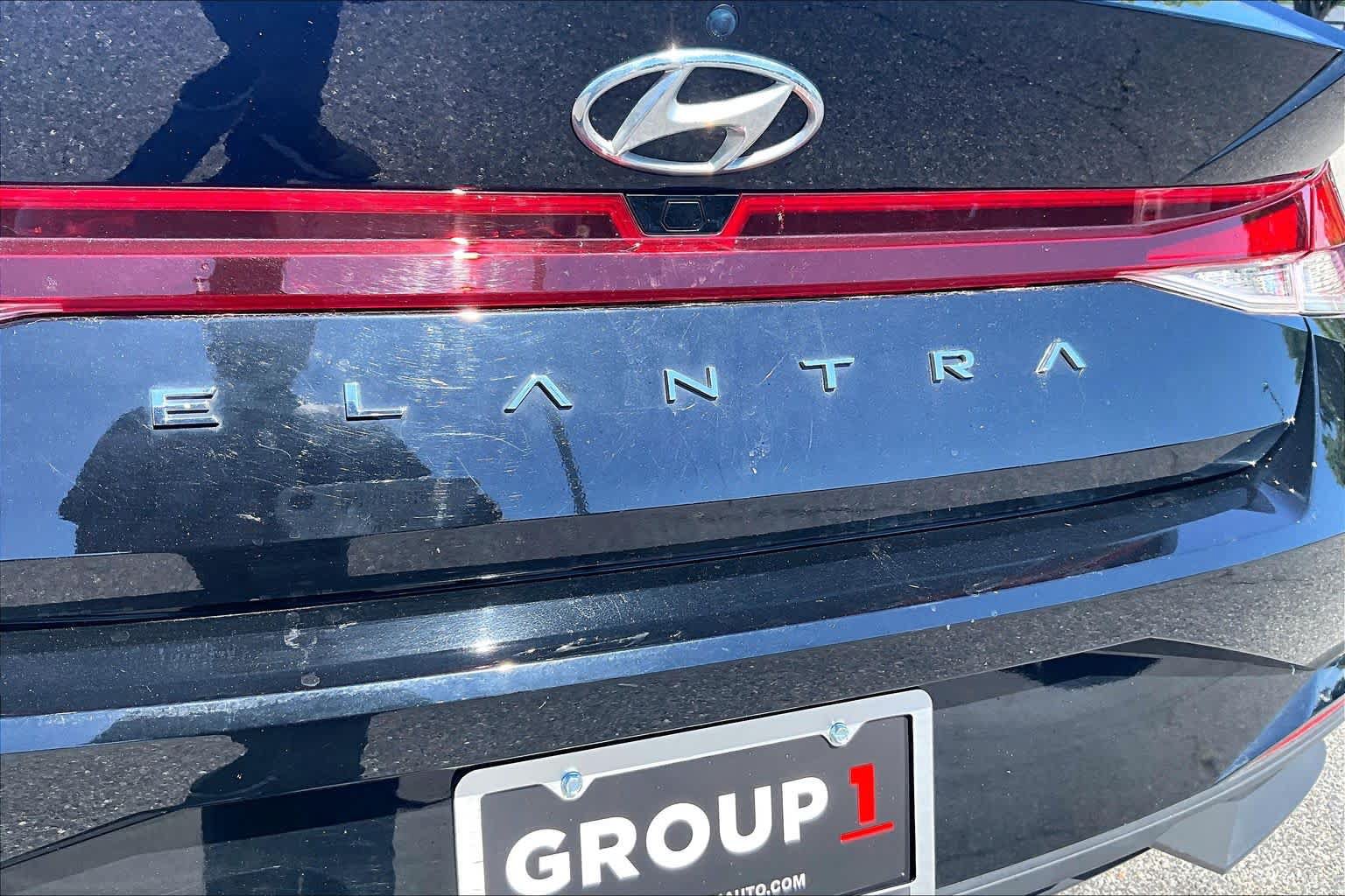 Used 2023 Hyundai Elantra SEL w/ Cargo Package FWD image 10