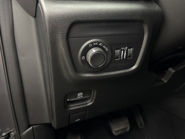 New 2025 Jeep Grand Cherokee Laredo X w/ Luxury Tech Group I image 14