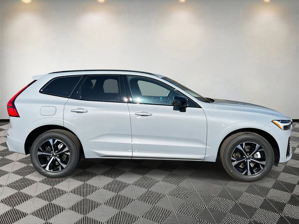 New 2026 Volvo XC60 B5 Core w/ Climate Package image 2