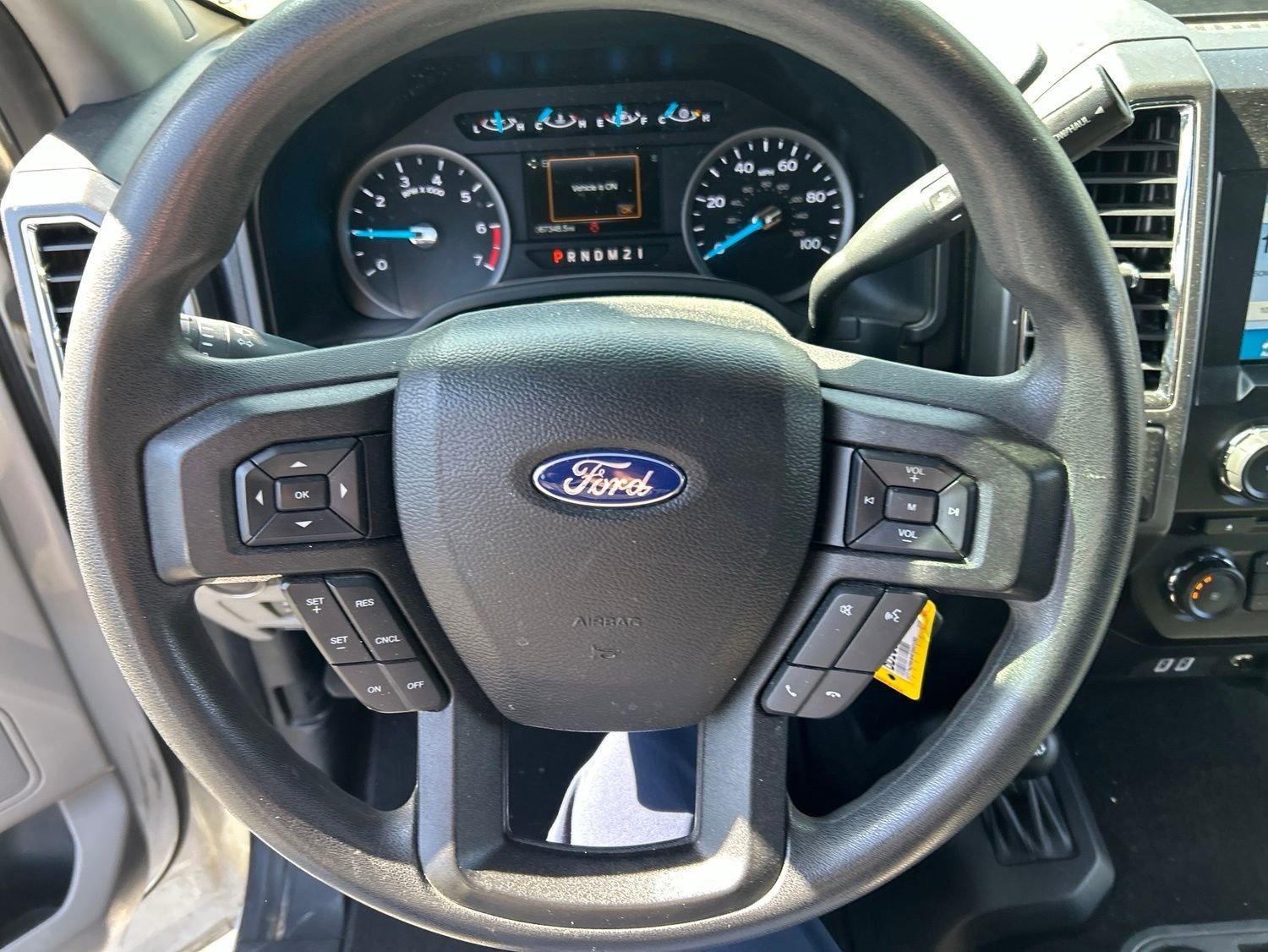 Used 2017 Ford F250 XLT w/ XLT Premium Package AWD/4WD image 2