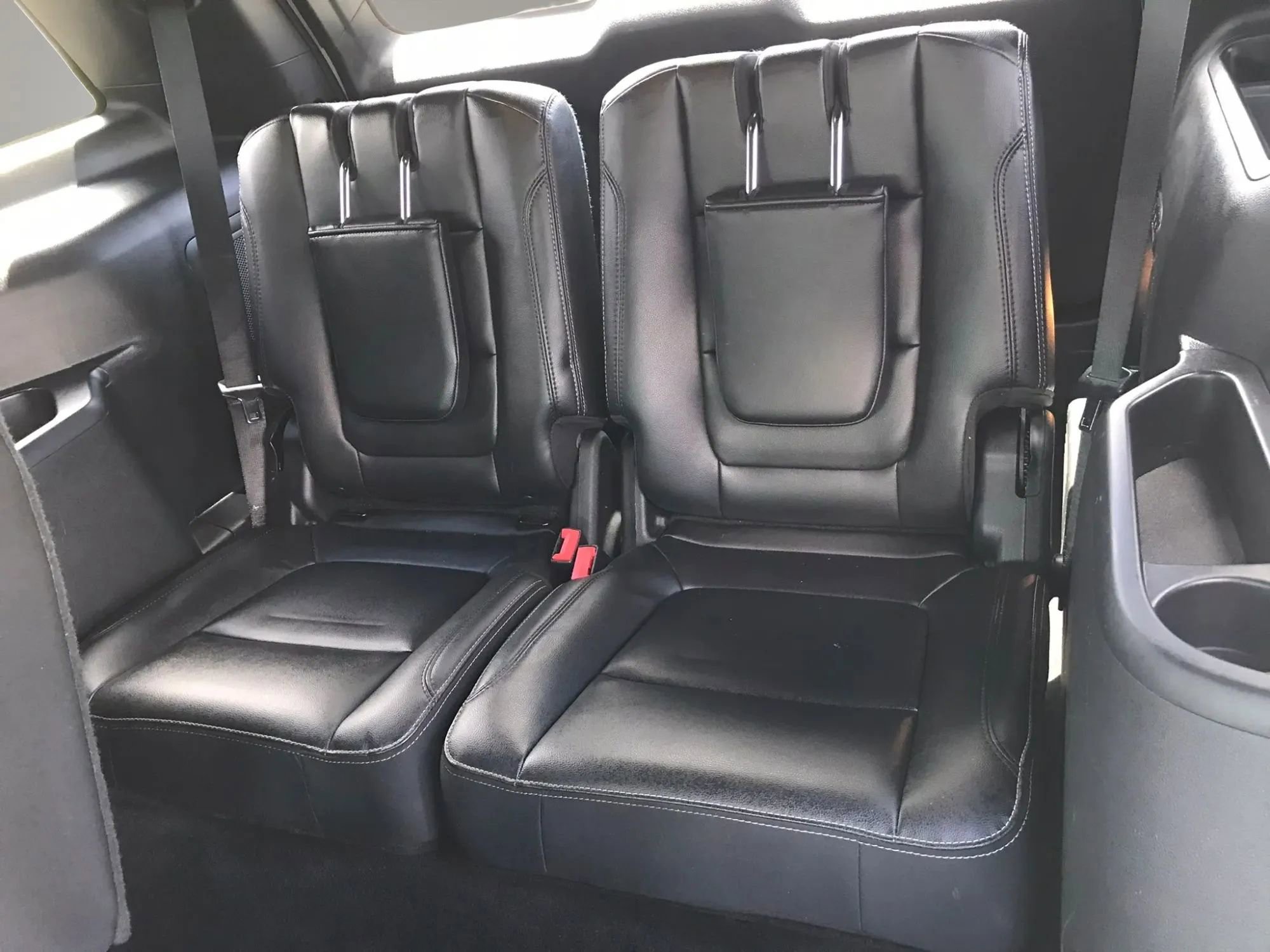 Used 2017 Ford Explorer Limited w/ Equipment Group 301A AWD/4WD image 4