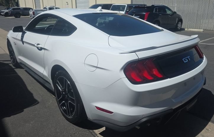 Used 2022 Ford Mustang GT Premium w/ Equipment Group 401A RWD image 3