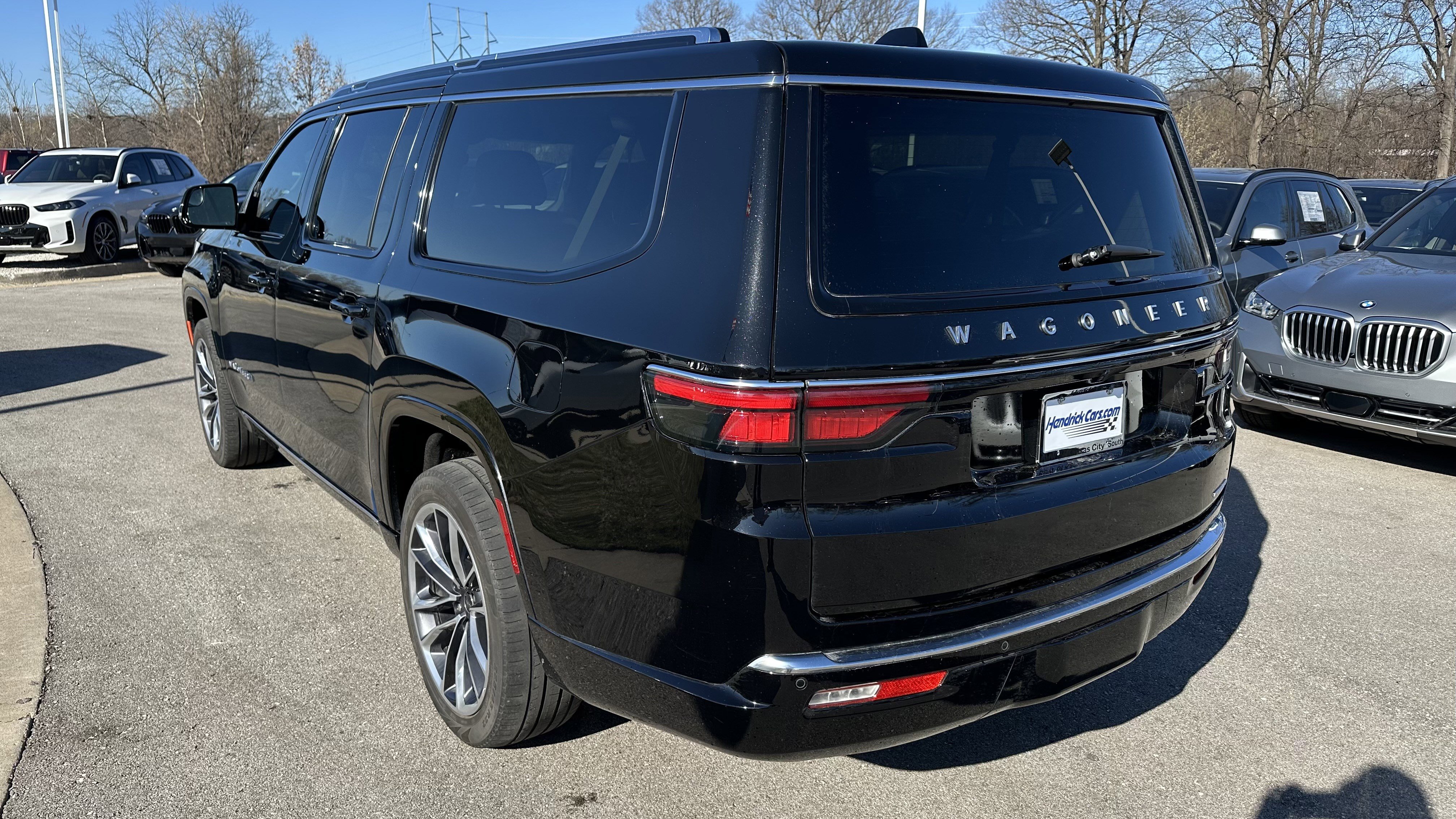 Used 2024 Jeep Wagoneer L Series III w/ Premium Group I image 8