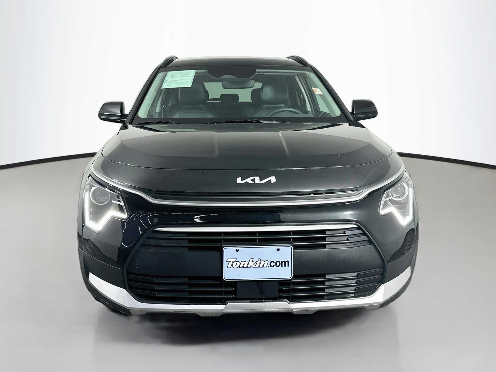 Used 2025 Kia Niro EX FWD image 2