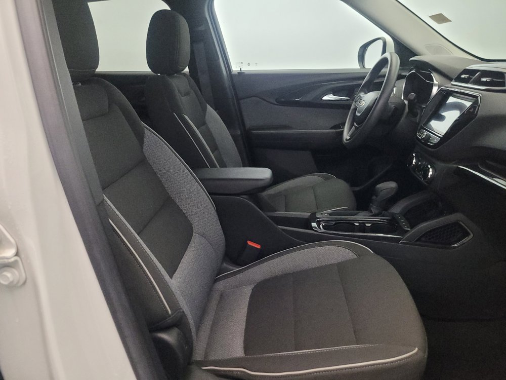 Used 2022 Chevrolet TrailBlazer LT w/ Convenience Package FWD image 21