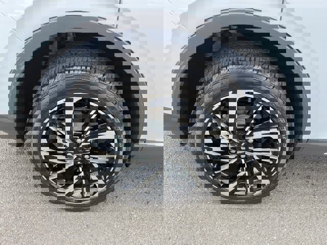 Used 2025 Lincoln Corsair Reserve w/ Towing Package image 11