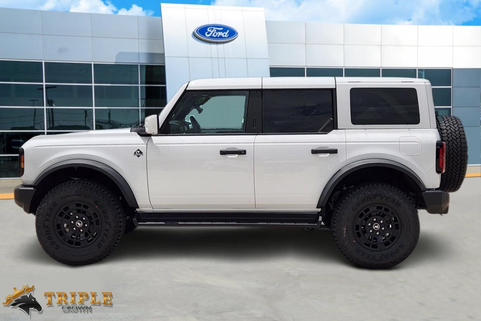 New 2026 Ford Bronco Outer Banks w/ Sasquatch Package AWD/4WD image 3