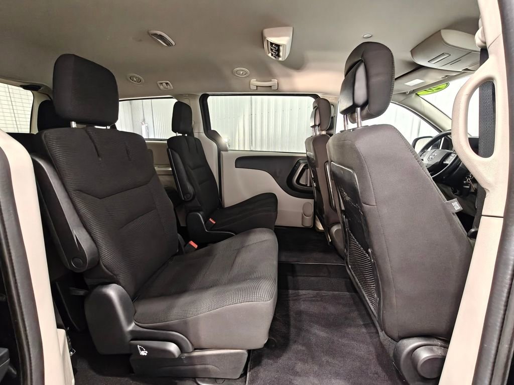 Used 2020 Dodge Grand Caravan SE image 19