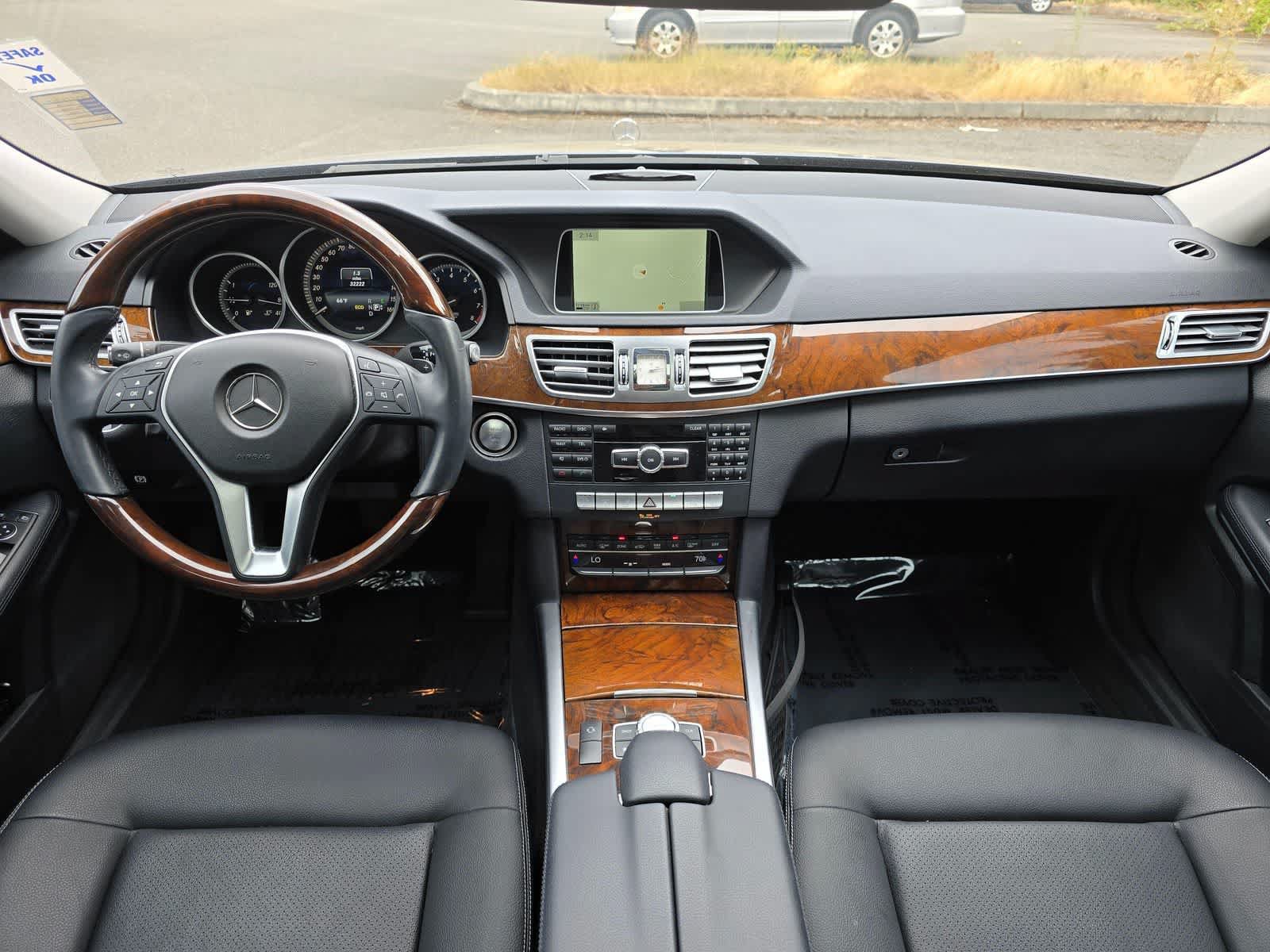 Used 2014 Mercedes-Benz E 350 4MATIC Sedan image 9