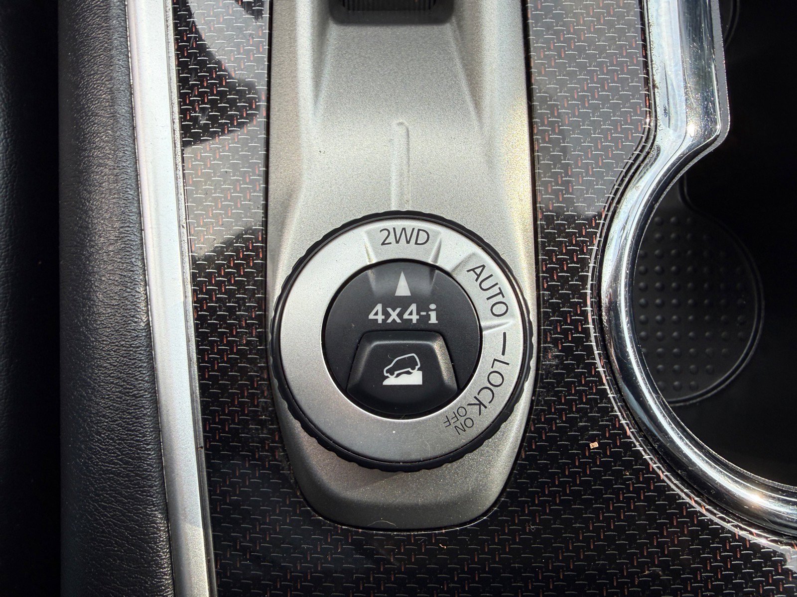 Used 2019 Nissan Pathfinder SL AWD/4WD image 34