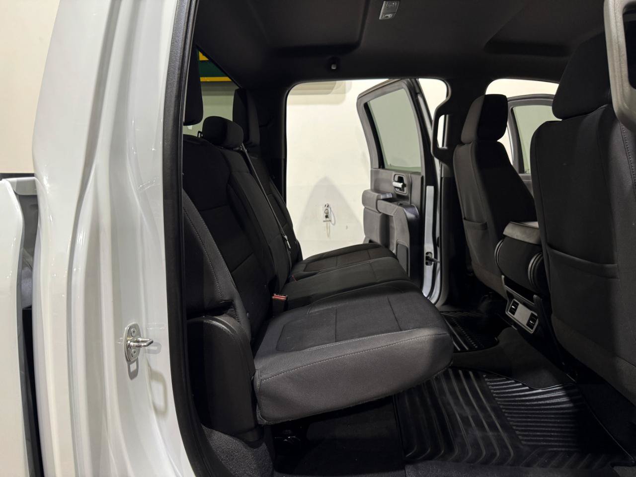 Used 2021 Chevrolet Silverado 2500 LT AWD/4WD image 17