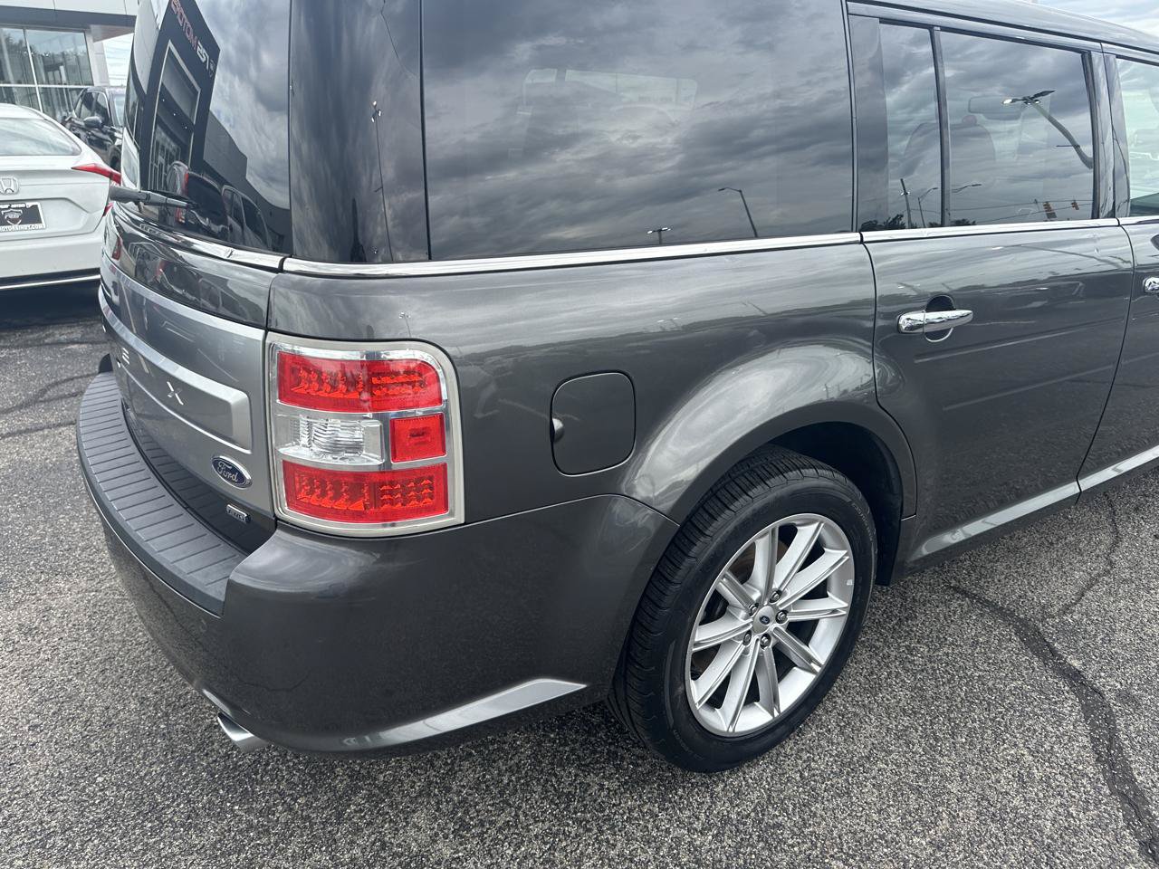Used 2019 Ford Flex Limited AWD/4WD image 14