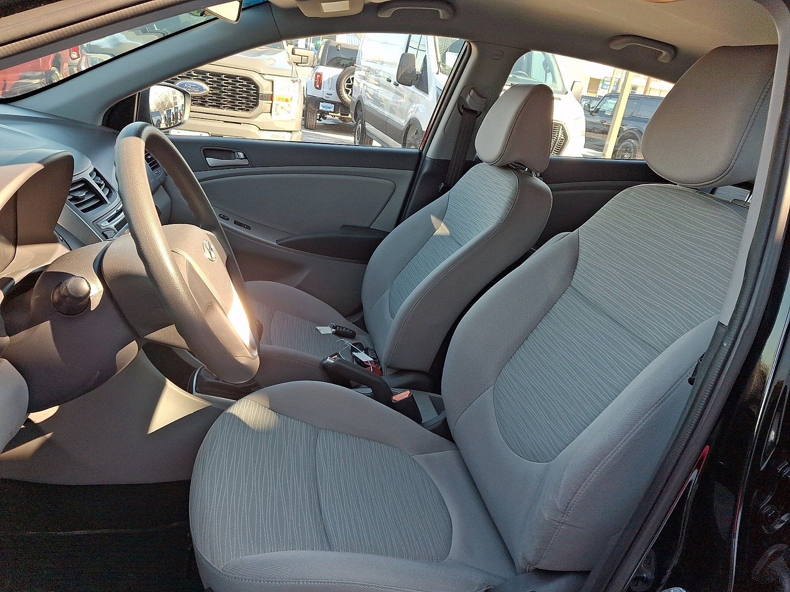 Used 2016 Hyundai Accent SE image 15