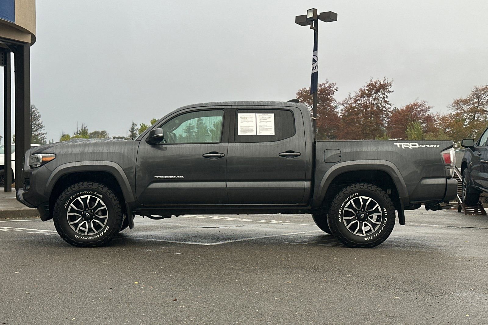 Used 2023 Toyota Tacoma TRD Sport image 7