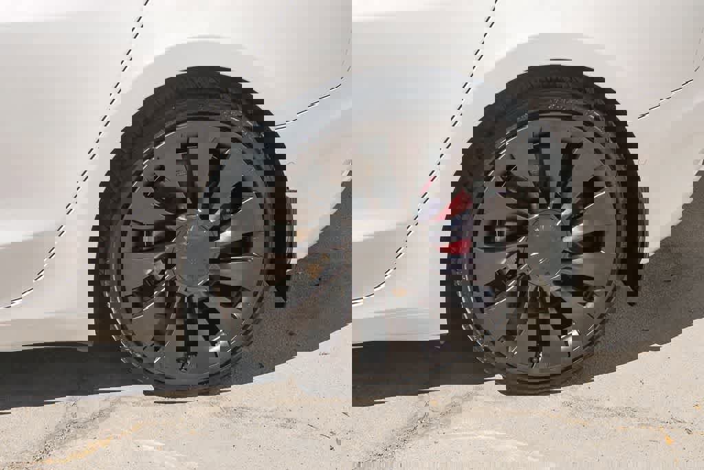 Used 2021 Tesla Model 3 Performance image 6