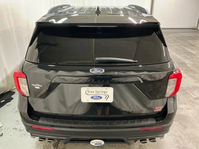 Used 2023 Ford Explorer ST w/ Equipment Group 401A image 4