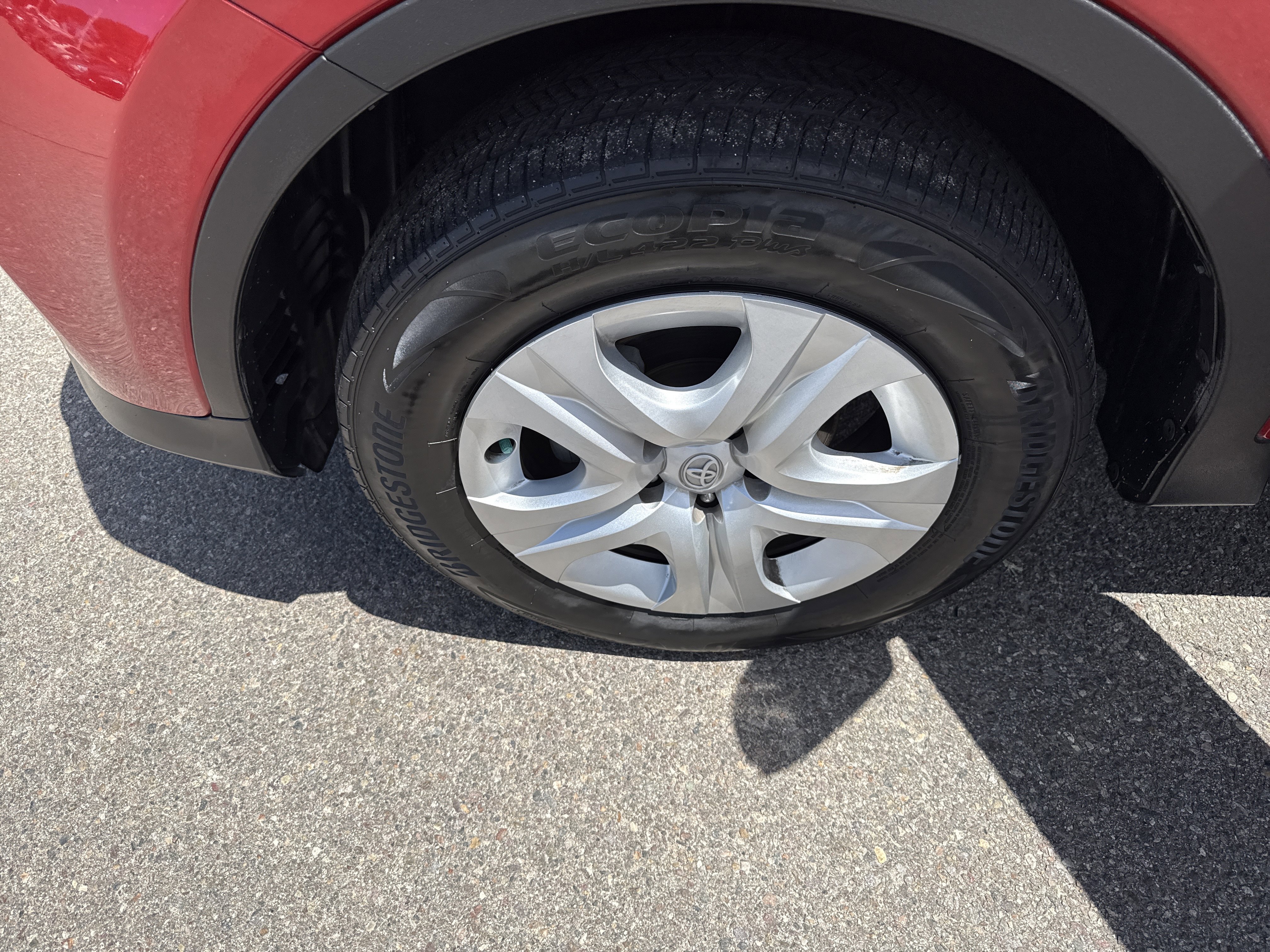 Used 2015 Toyota RAV4 LE FWD image 10