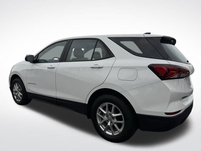Used 2023 Chevrolet Equinox LS image 6