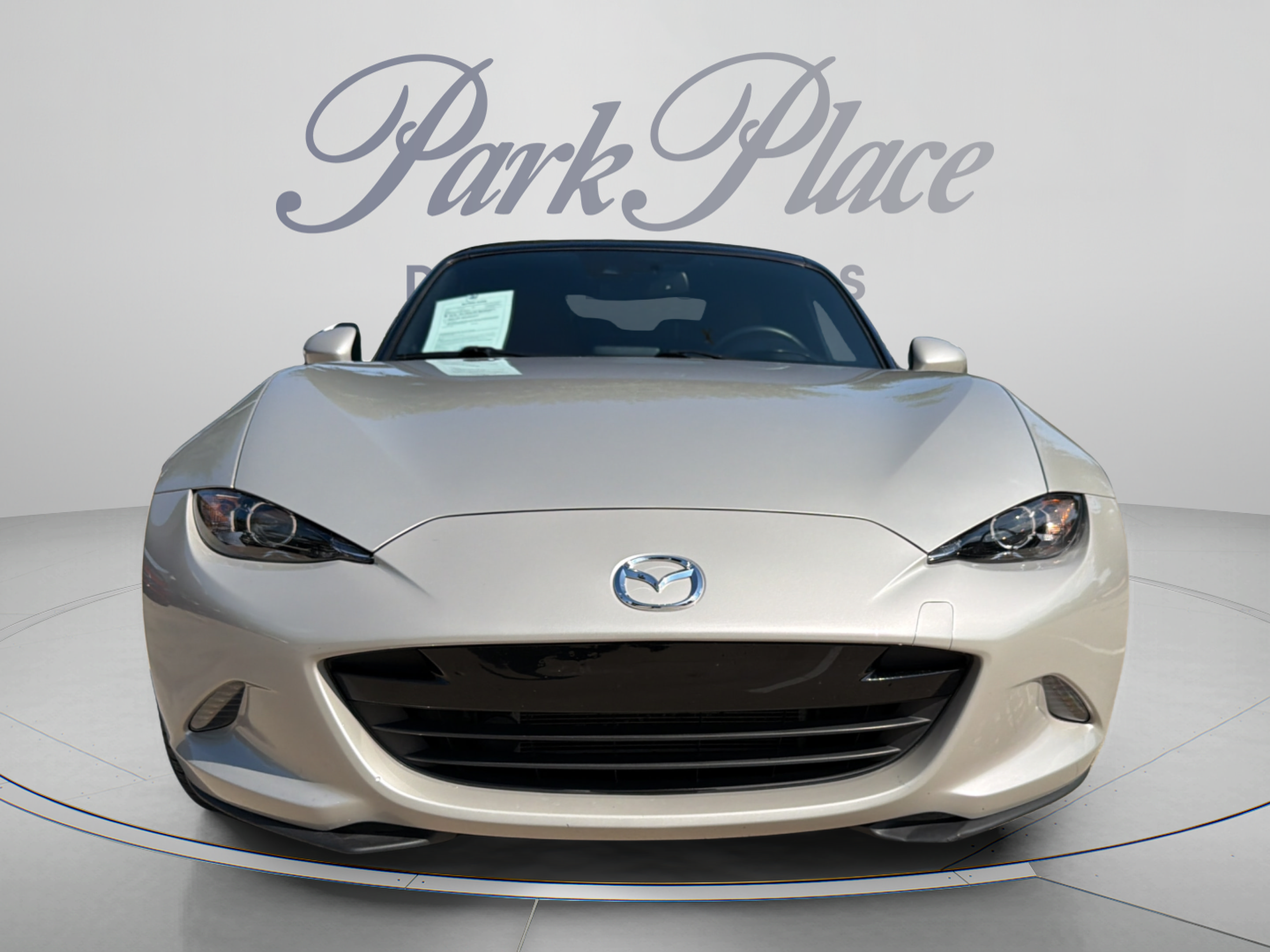 Used 2023 MAZDA MX-5 Miata Grand Touring RWD image 8