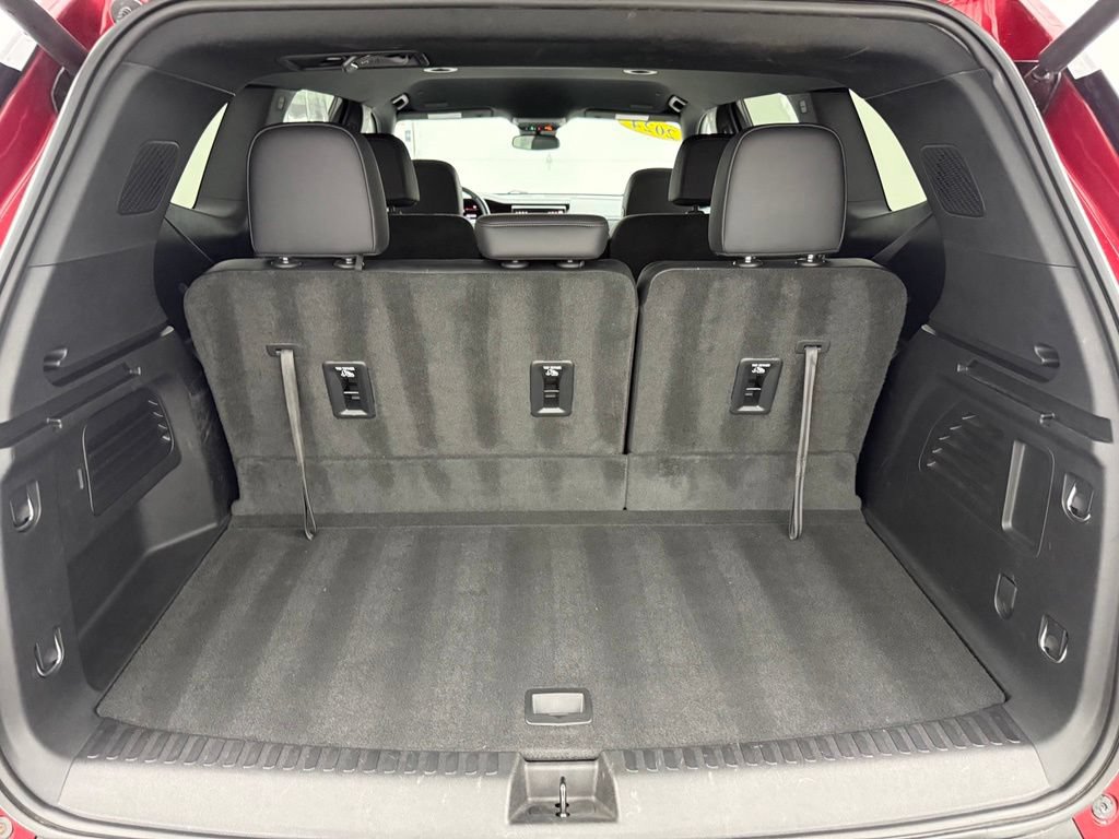 Used 2024 GMC Acadia Elevation w/ Trailering Package FWD image 10