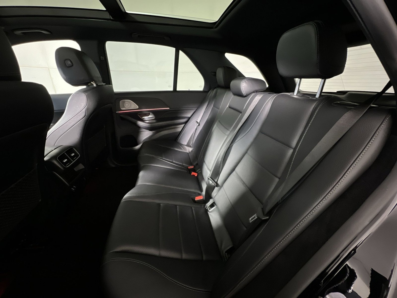 Used 2021 Mercedes-Benz GLE 350 4MATIC w/ Premium Package image 25