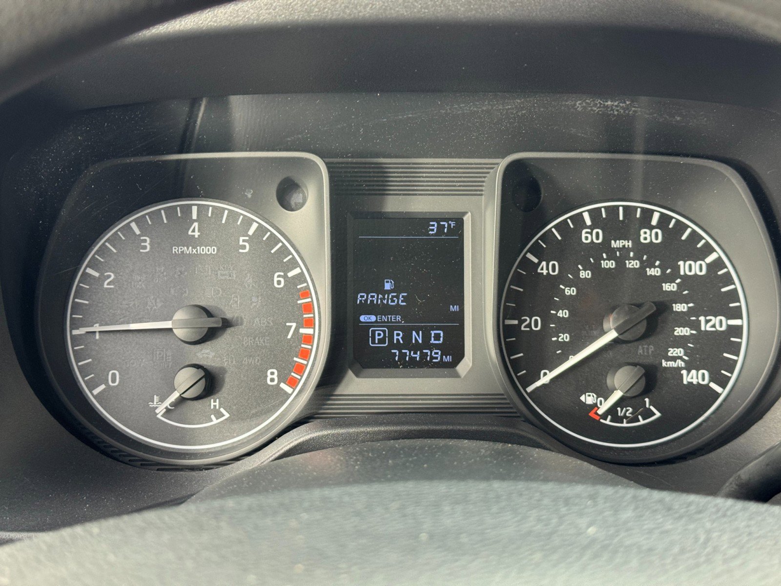 Used 2017 Nissan Titan S image 16