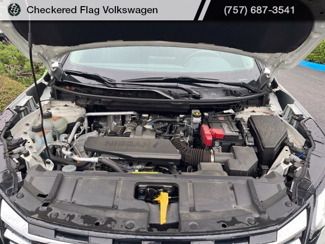 Used 2024 Nissan Rogue S AWD/4WD image 14