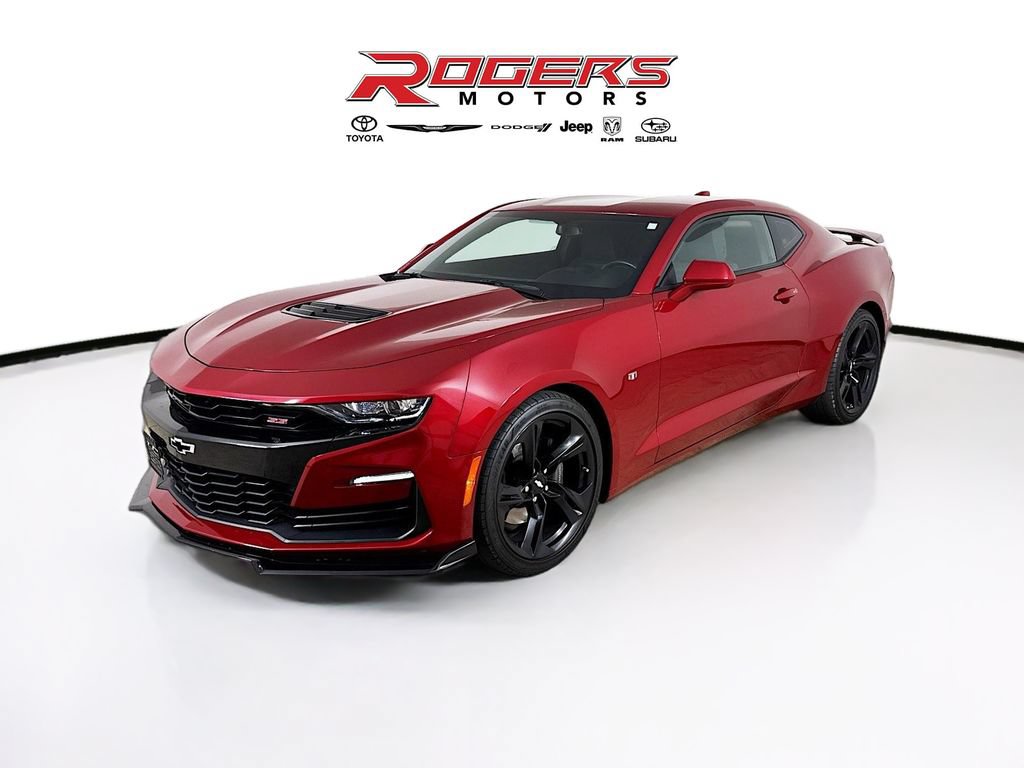 Used 2019 Chevrolet Camaro SS RWD image 3