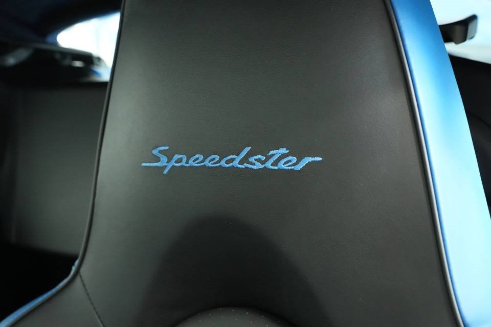 Used 2011 Porsche 911 Speedster image 33