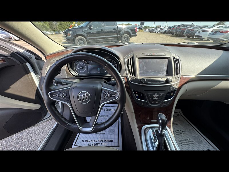 Used 2016 Buick Regal FWD image 17