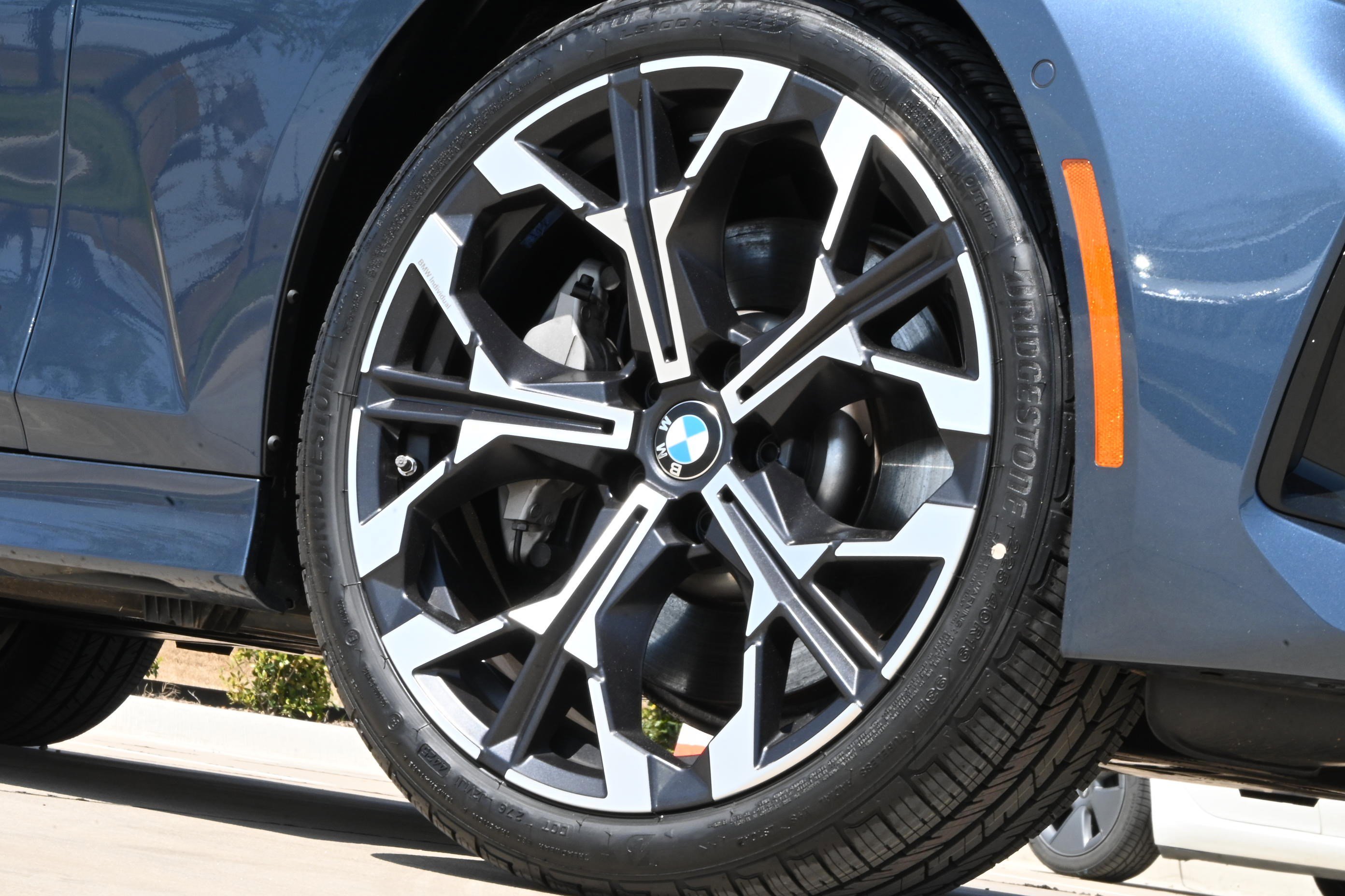 Certified 2025 BMW 330i Sedan image 10