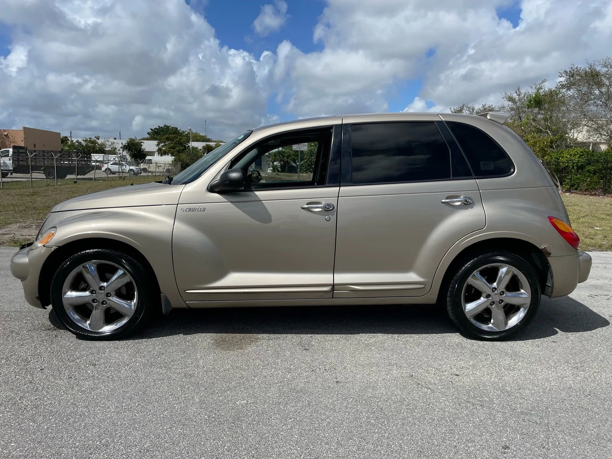 Used 2004 Chrysler PT Cruiser GT image 9