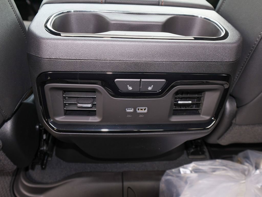 New 2026 GMC Sierra 2500 AT4 w/ AT4 Premium Plus Package AWD/4WD image 12
